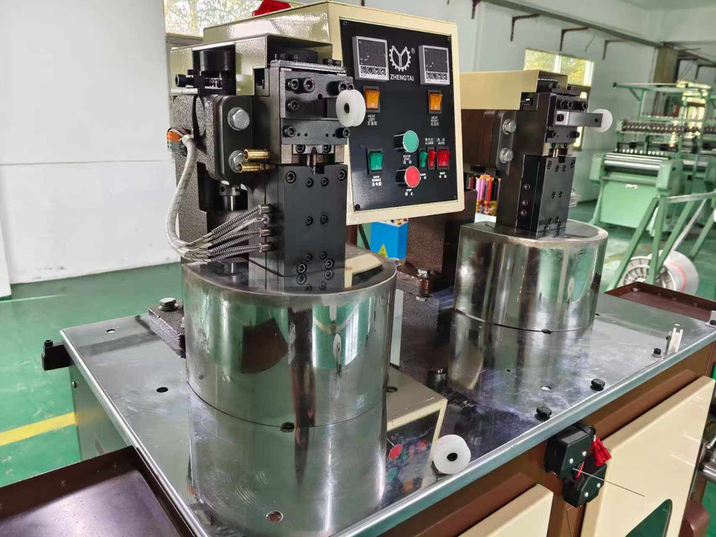 Zhengtai High Speed Nylon Zipper Chain Fomming Machine Monofilament Coil Zipper Machine